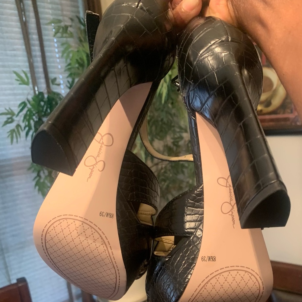 Jessica Simpson ( Platform Heels)